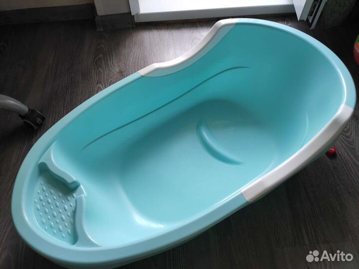 Ванночка для купания с горкой