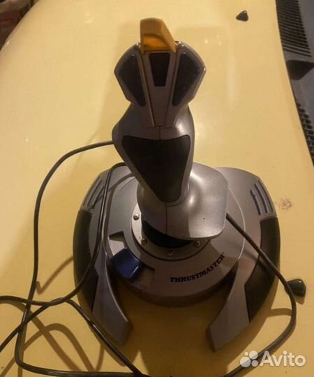 Джойстик thrustmaster TOP GUN FOX 2