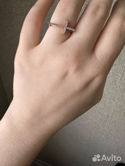 Кольцо крест с фианитами