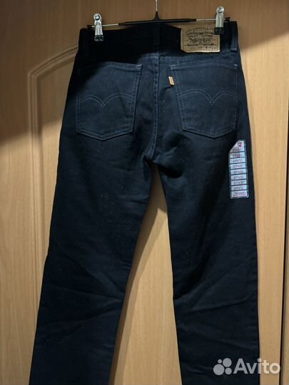 Джинсы Levi's 611, размер W27, L32