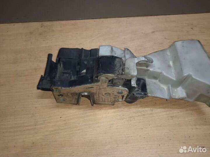 Замок двери передний левый Mercedes w210 мерседес