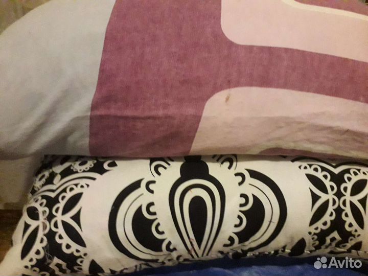Отдам подушки-3 шт