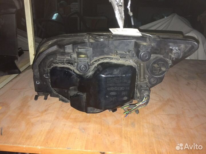 Фара передняя правая Ford Focus 2 до рестайлинг