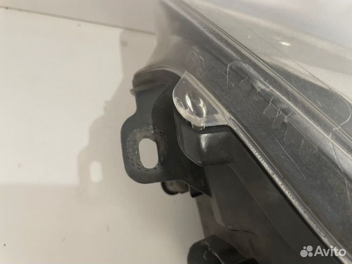 Фара передняя правая Ford Focus 3 (дорестайлинг) 1