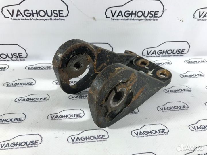 Кронштейн кпп Ford Cougar 1999