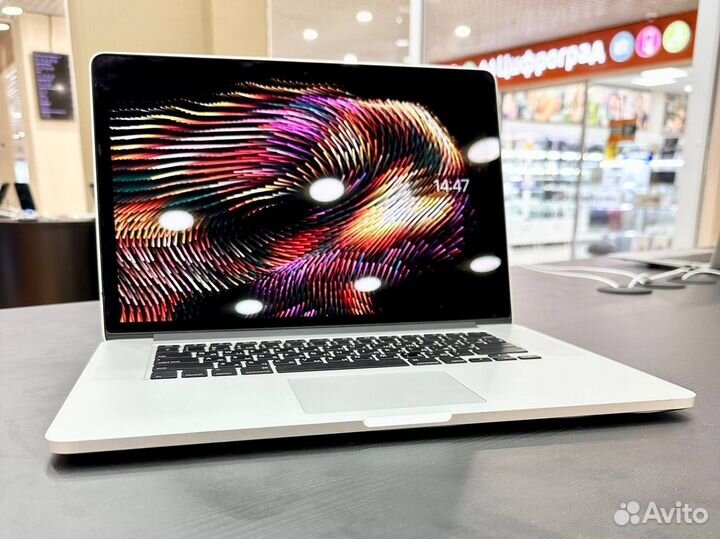 Macbook pro 15 retina 2015