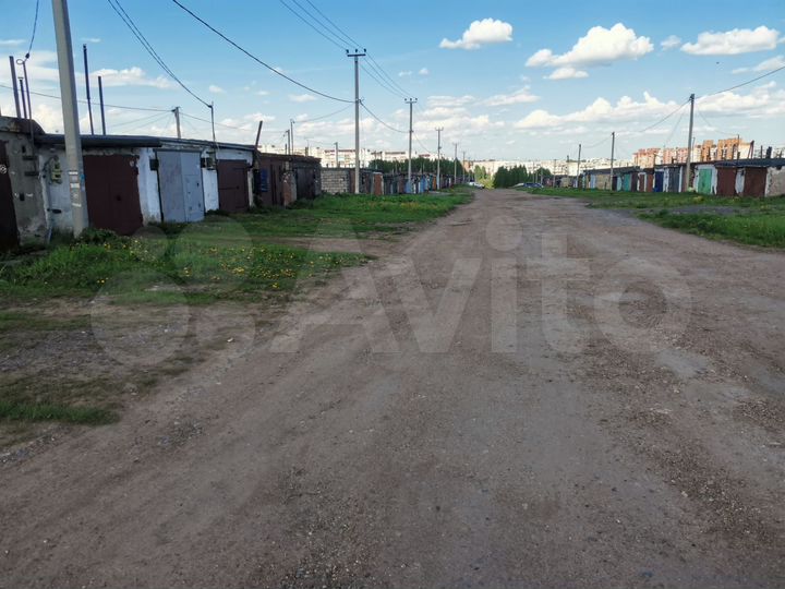 Гараж, > 30 м²