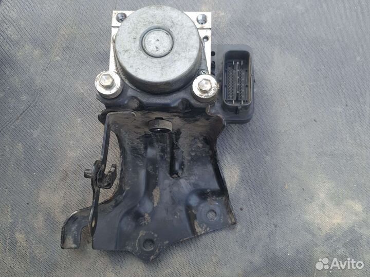 Блок ABS для Toyota Auris Corola