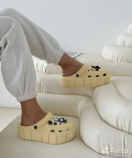 Кроксы женские