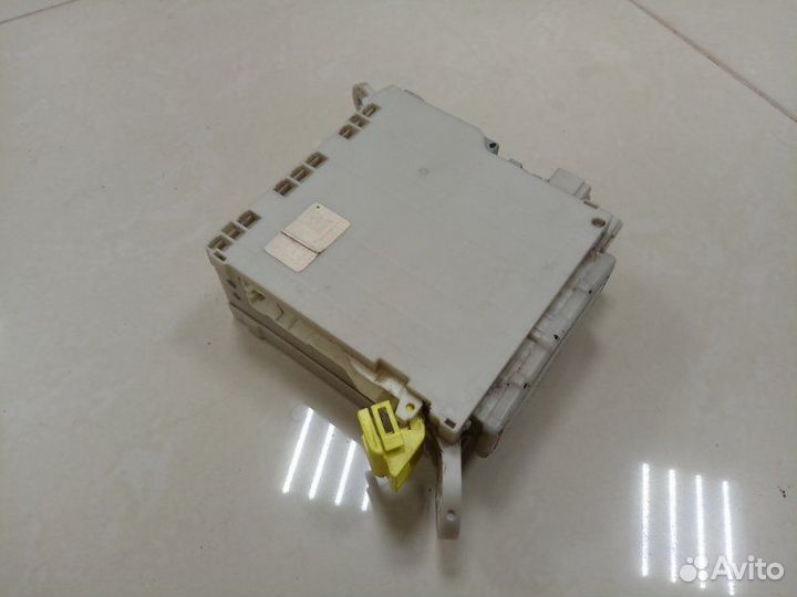 Блок предохранителей Lexus Ls460 USF40 1urfse 2007