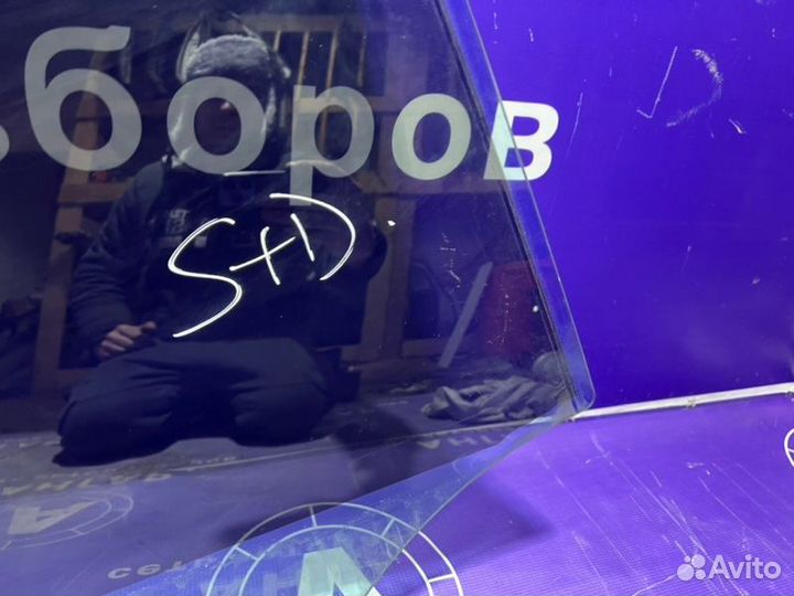 Стекло двери заднее правое Mercedes Benz Ml 164