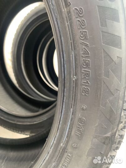 Bridgestone Blizzak Spike-02 225/45 R18 91T