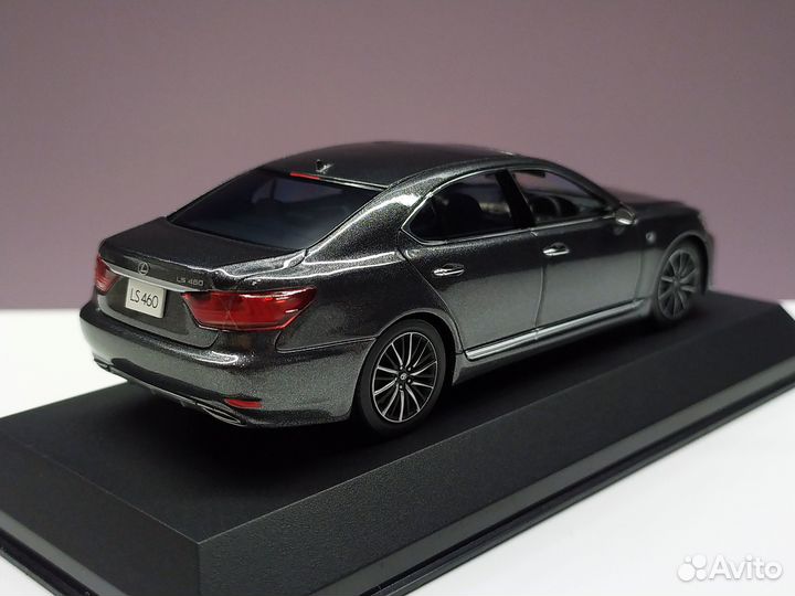 1:43 Lexus LS 460 F-sport