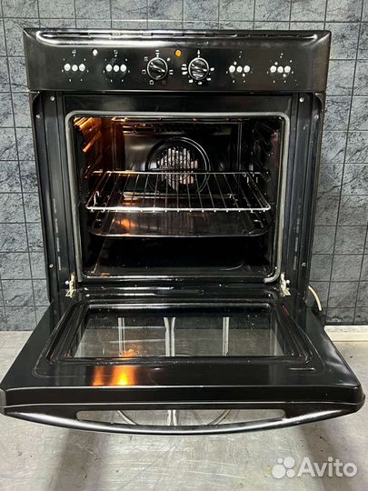 Духовой шкаф 