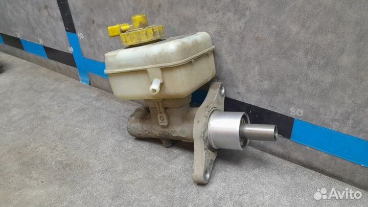 Главный тормозной цилиндр Skoda Octavia A4 1.6 BFQ