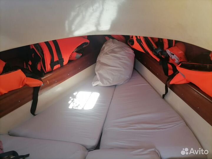 Яхта Конрад RT25