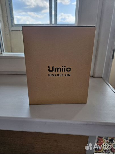 Проектор Umiio