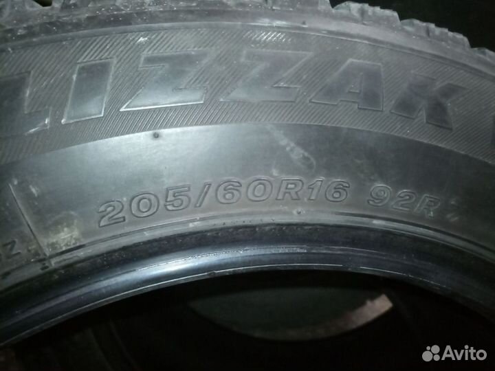 Bridgestone Blizzak WS-60 205/60 R16 92R