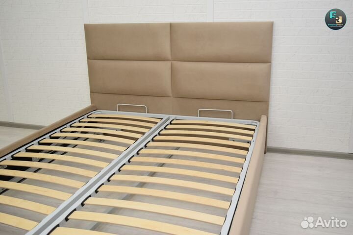 Кровать двуспальная