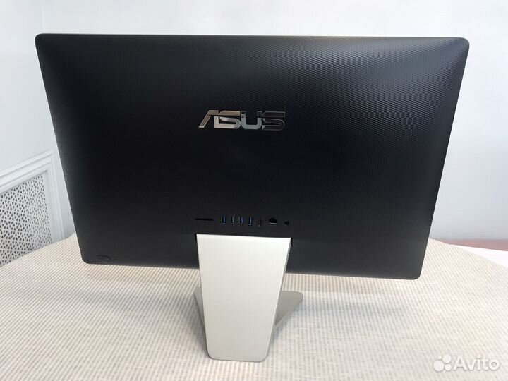 Моноблок Asus V221IC Core i7