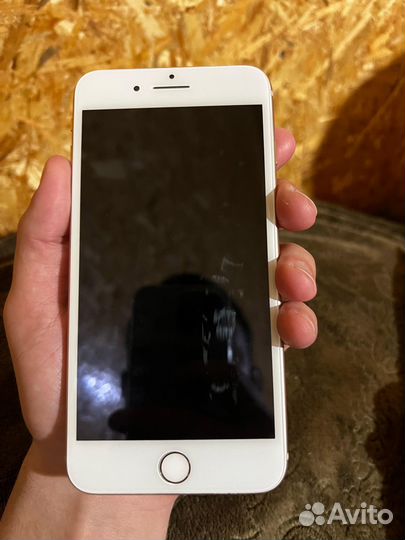 iPhone 8 Plus, 64 ГБ
