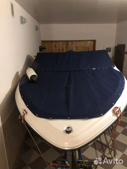 Катер Four Winns