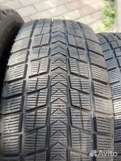 Roadstone Winguard Ice SUV 235/60 R18 103Q