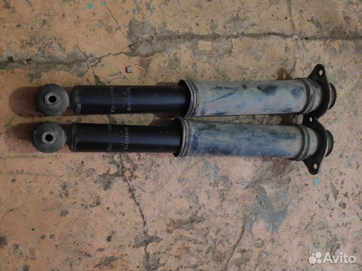 Задние стойки Chevrolet Aveo T200 хэтчбек