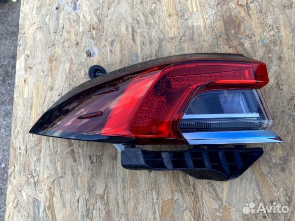 Задний фонарь Тойота Королла 210