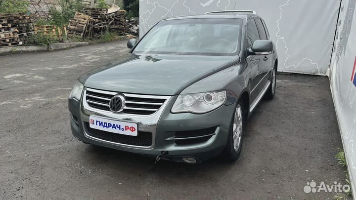 Моторчик стеклоочистителя задний Volkswagen Touareg (GP) 7L0955712A