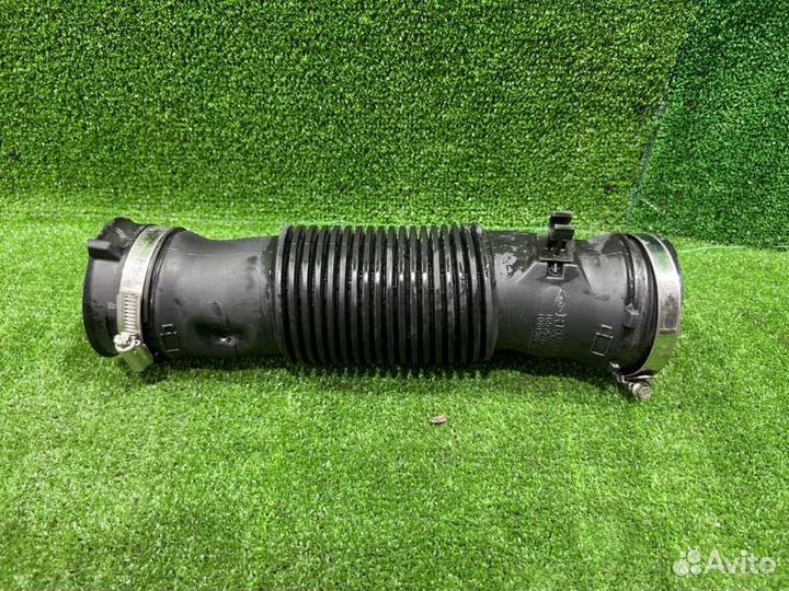 Патрубок воздушного фильтра Renault Duster