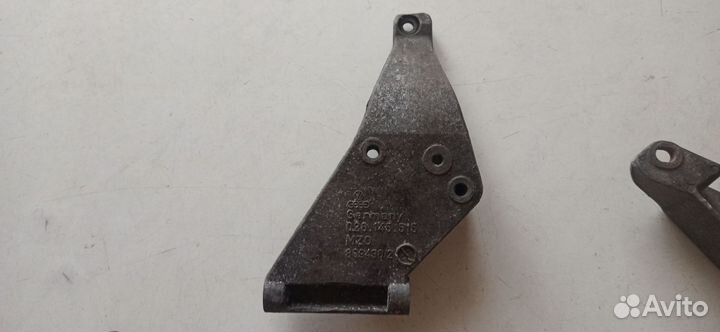 Авто крепеж насоса гура