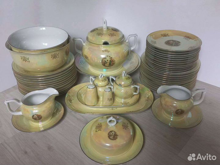 Фарфоровый сервиз Мадонна гдр, чайно-столовый