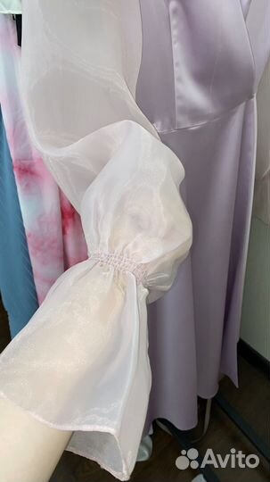 Б/У Платье атласное сиреневое с поясом