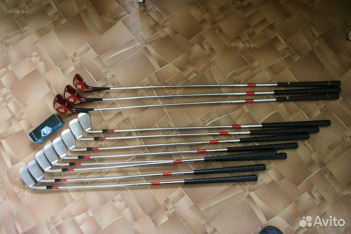 Набор для игры в golf, клюшки Mizuno, мячи PGM