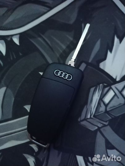 Ключ Audi A3 (8V0837220)