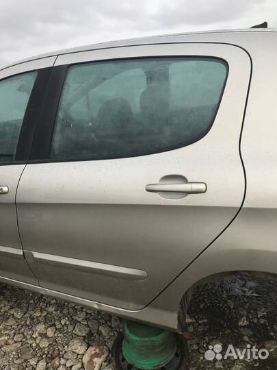 Двери Peugeot 308 1.6Б 2009г