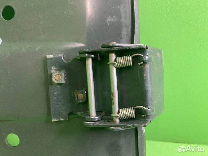 Кронштейн крепления крыла scania P340