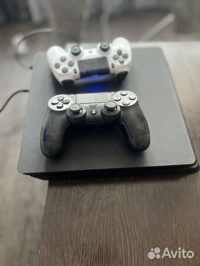 Sony PS4 slim 2 геймпада