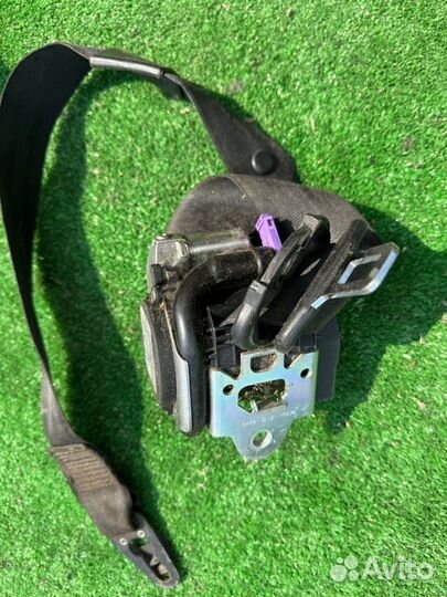 Ремень безопасности передний правый Audi A4 2004