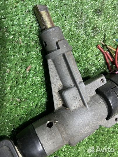 Замок зажигания Audi 80 B4
