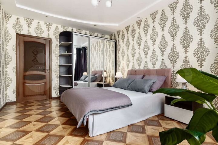 2-к. квартира, 70 м², 17/21 эт.