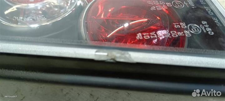 Фонарь задний км-т volkswagen Golf III 91-97г