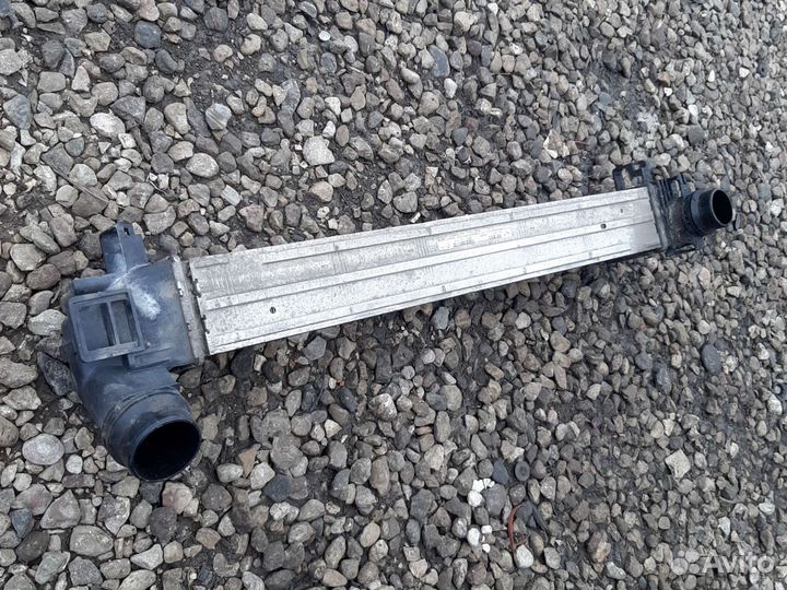 Радиатор интеркулера Рено Сценик 3 Меган 3