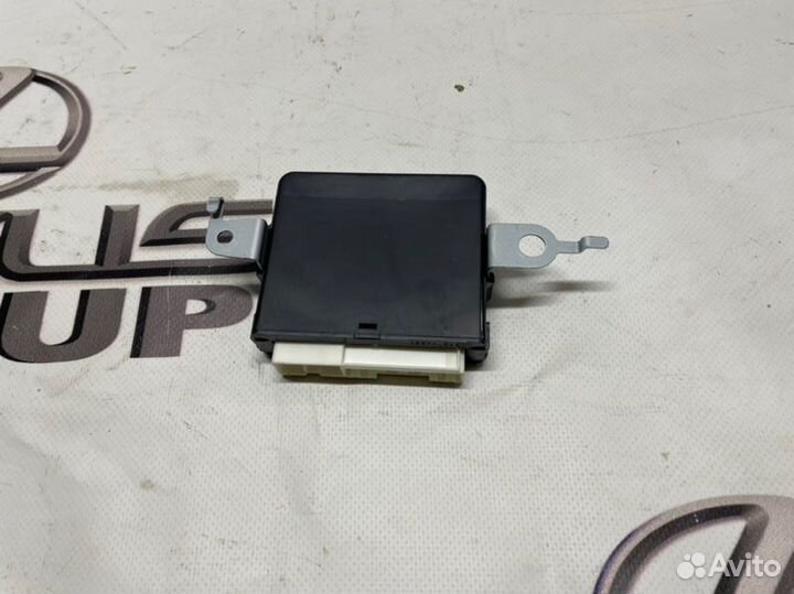 Блок управления дверьми зад. Lexus RX450h