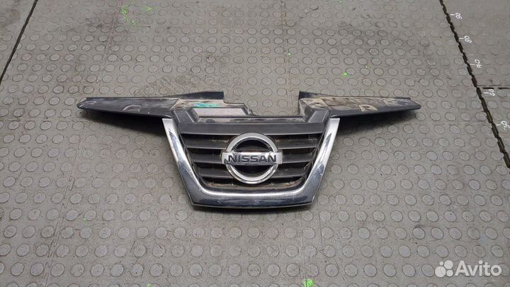 Решетка радиатора Nissan Juke