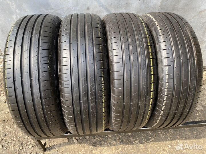 Goodyear EfficientGrip Performance 205/60 R16