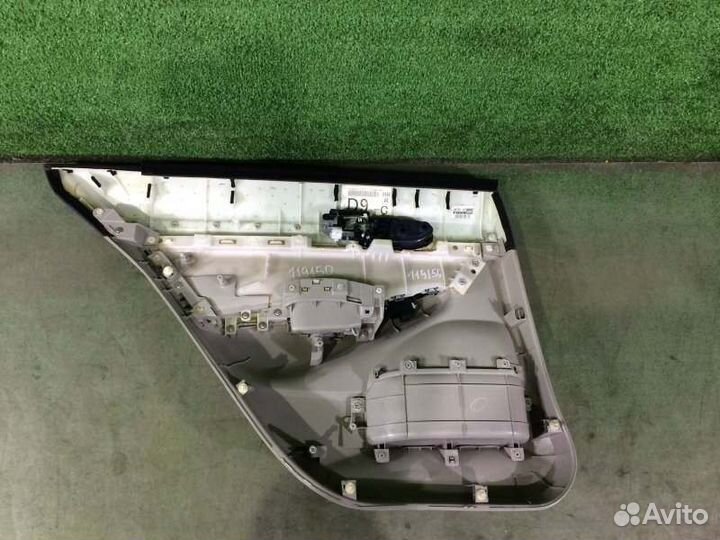 Обшивка двери задняя правая Honda Civic FD3 LDA