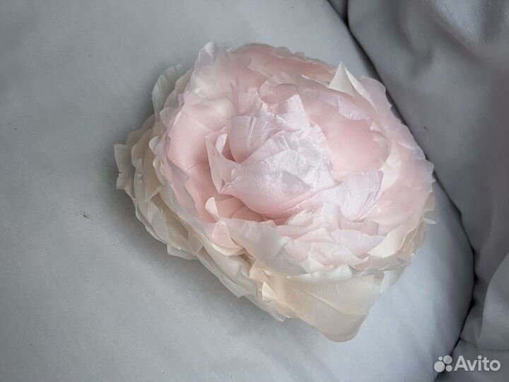 Шелковая брошь цветок. 20 см