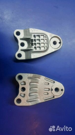 Кронштейн опоры двс Джентра Дэу